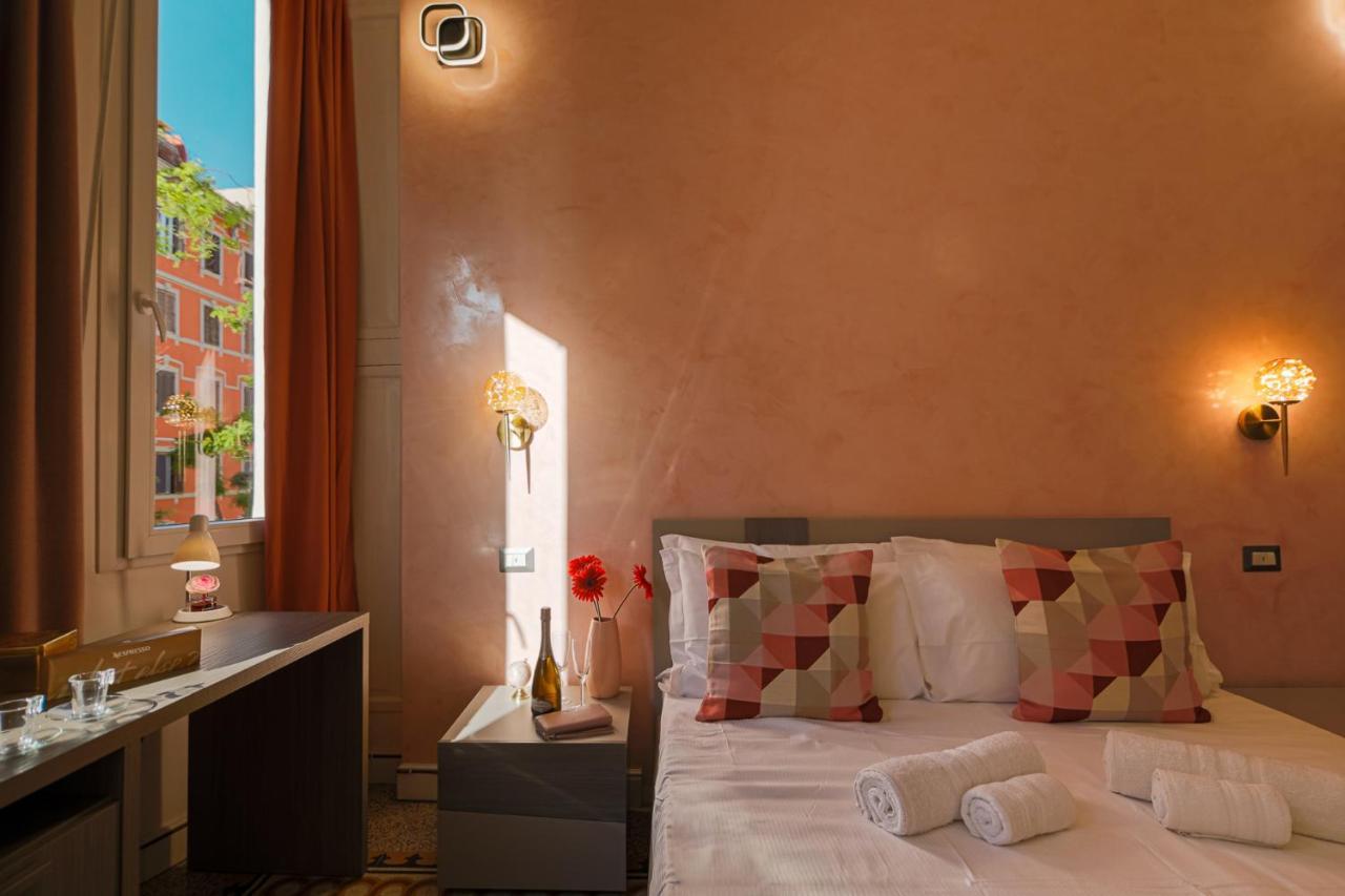 Erreggi Luxury Rooms Rome Bagian luar foto